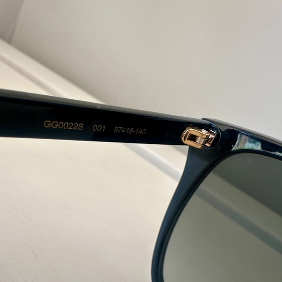 GUCCI SUNGLASSES✨ - Picture 7 of 8